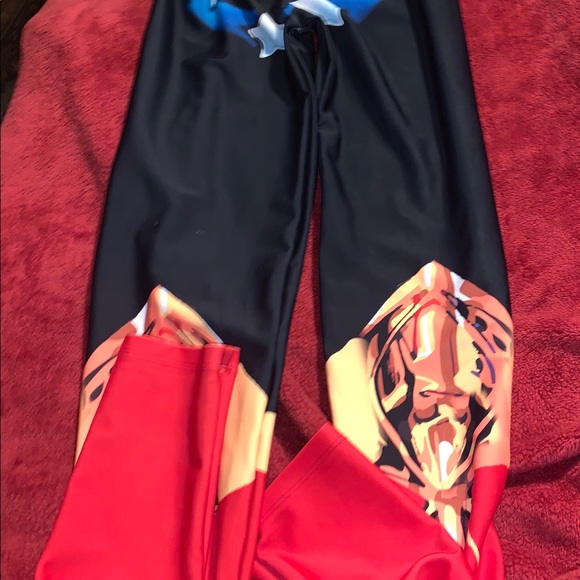 Wonder Woman leggings - Picture 7 of 8